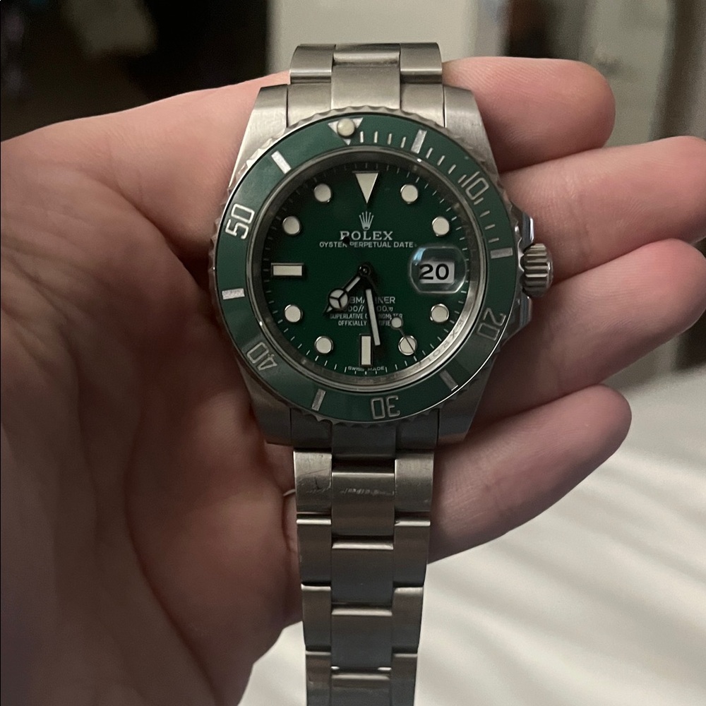 Replica Rolex Submariner with Green Dial and Silver Bracelet
